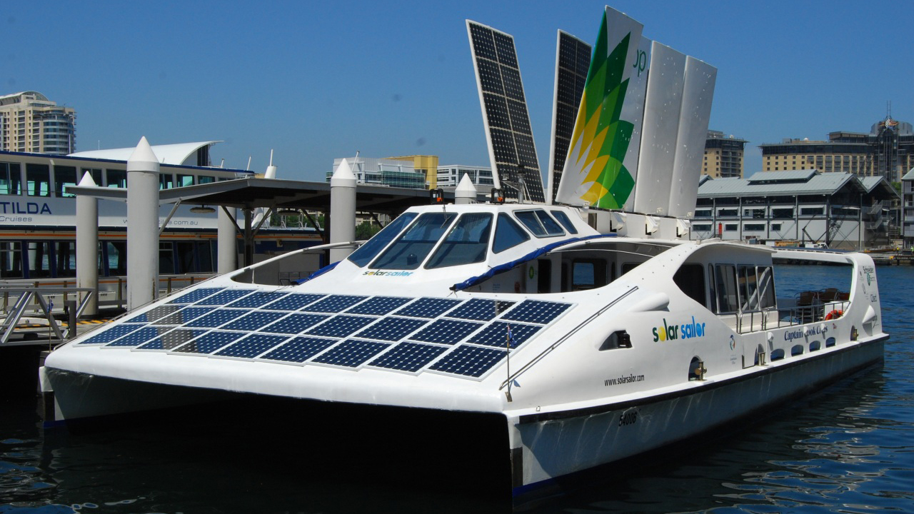 Sydney SolarSailor  – прогулочное судно на солнечных парусах